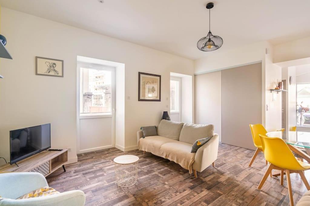 Superbe Appartement Avec Parking Gratuit ロン・ル・ソーニエ エクステリア 写真