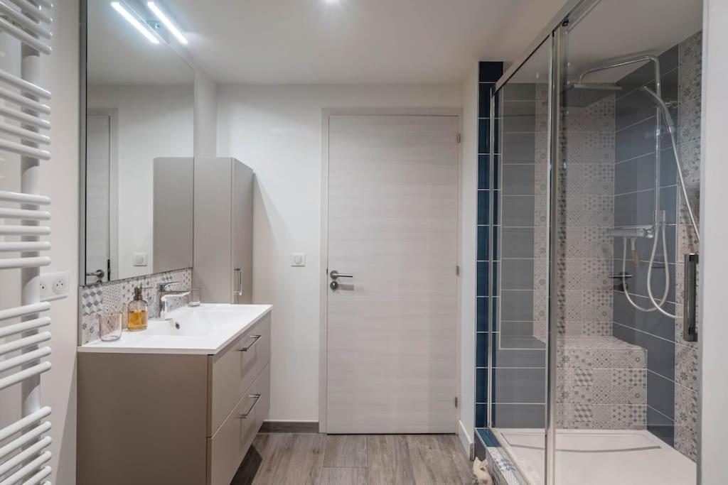 Superbe Appartement Avec Parking Gratuit ロン・ル・ソーニエ エクステリア 写真